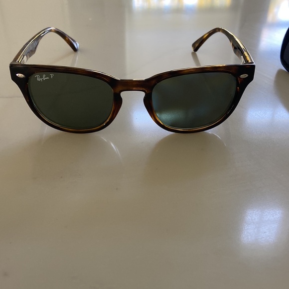 New Ray-Ban sunglasses - Picture 11 of 15